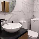 - Orlando * أذيخي